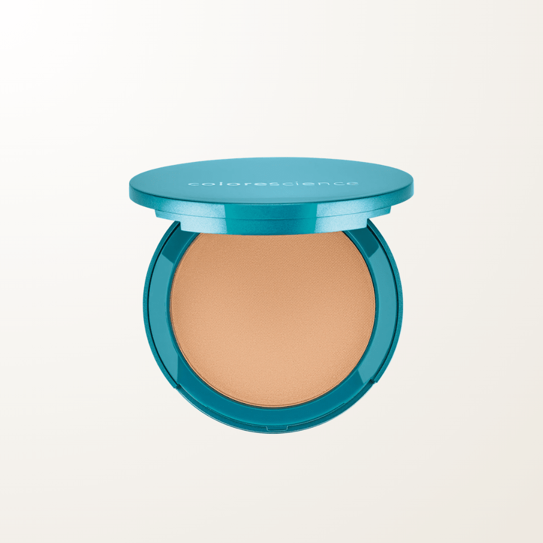Polvo compacto mineral Colorescience tono Medium Bisque, de intensidad media con matices cálidos.