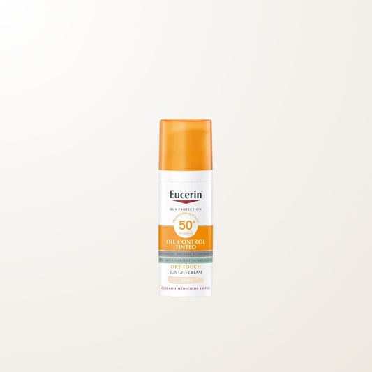 Sun Gel-Crème Oil Control Dry Touch FPS 50+ con color - tono claro