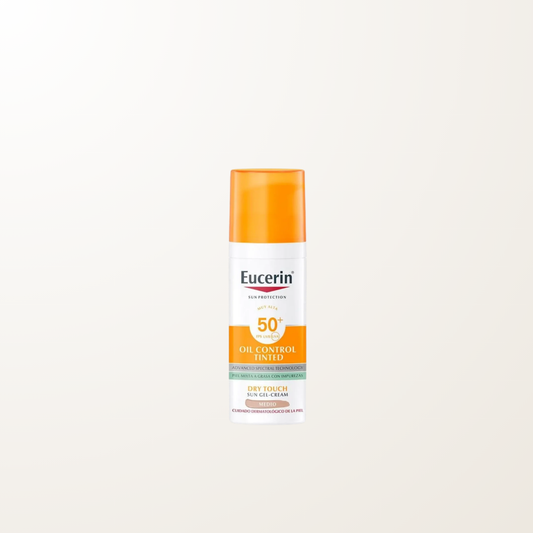 Sun Gel-Crème Oil Control Dry Touch FPS 50+ con color - tono medio