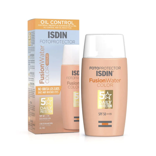 Protector solar ISDIN Fusion Water Color Medium SPF 50 con color medio - 50ml disponible en Elenederm.